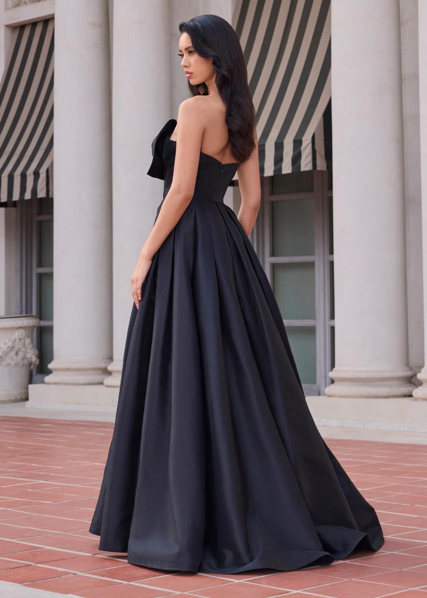 ASHLEYlauren 11609 – Black