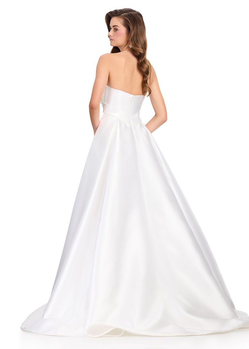 ASHLEYlauren 12405 – Ivory