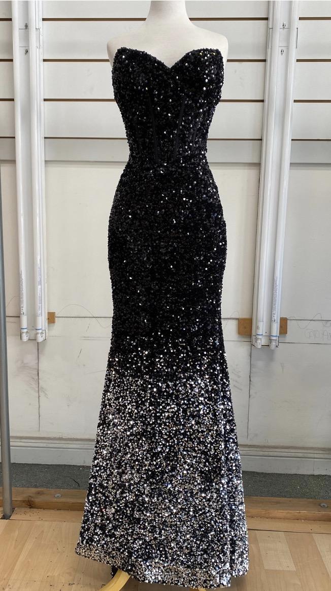 Jasz Couture 7533 – Black/Silver