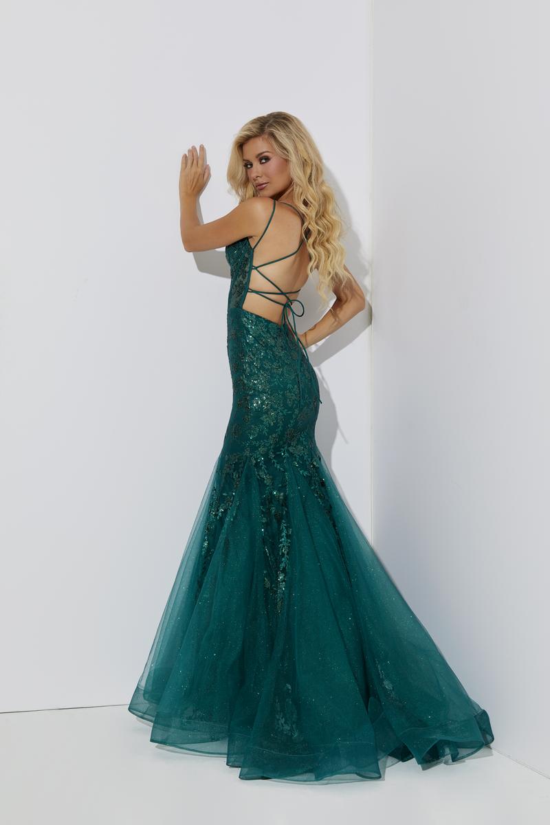 Jasz Couture 7557 – Emerald
