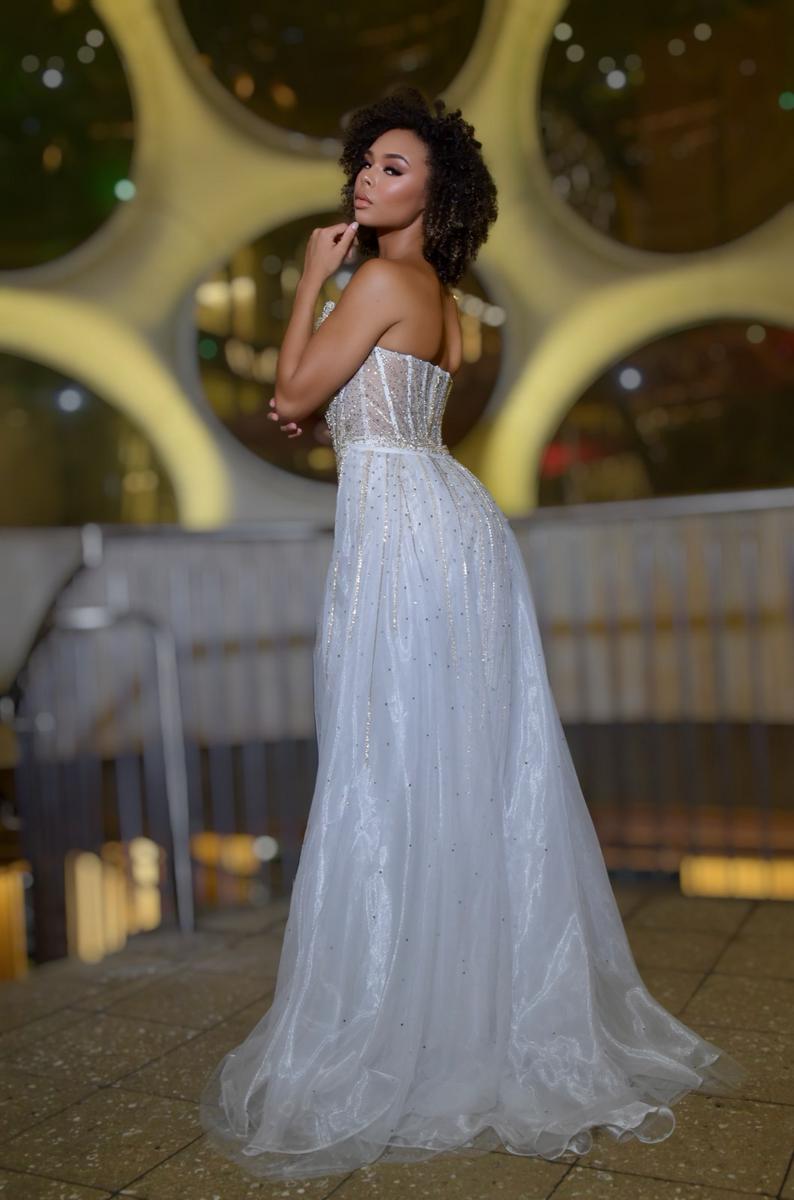 Jasz Couture 7932 – White/Gold