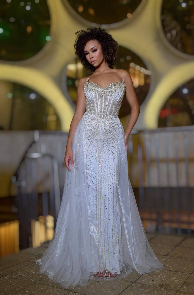 Jasz Couture 7932 – White/Gold
