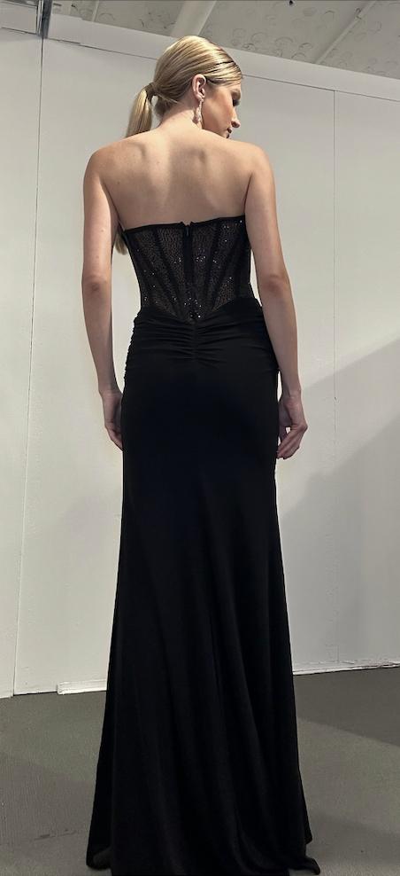 Jasz Couture 7710 – Black