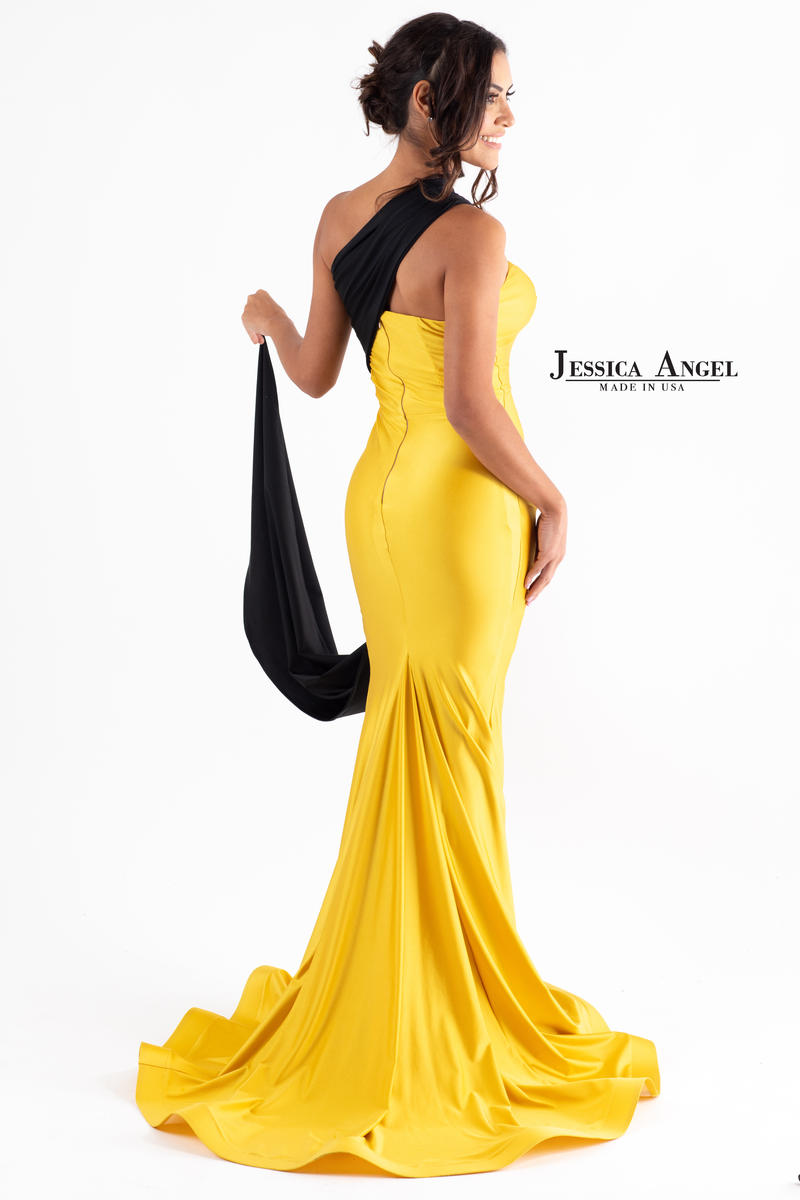 Jessica Angel 748