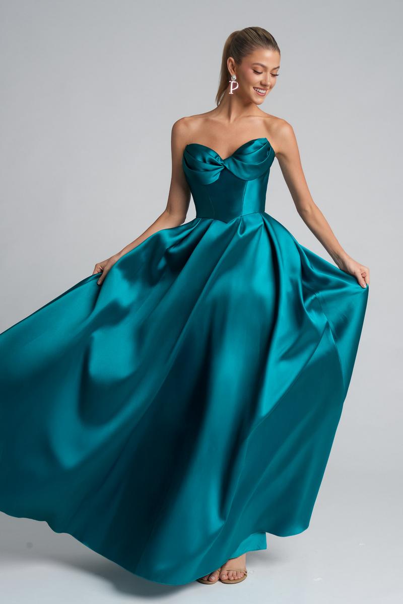 Portia and Scarlett XO110 – Emerald